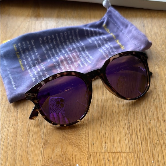 Sunski - Sunglasses with Purple Lenses - Picture 2 of 7
